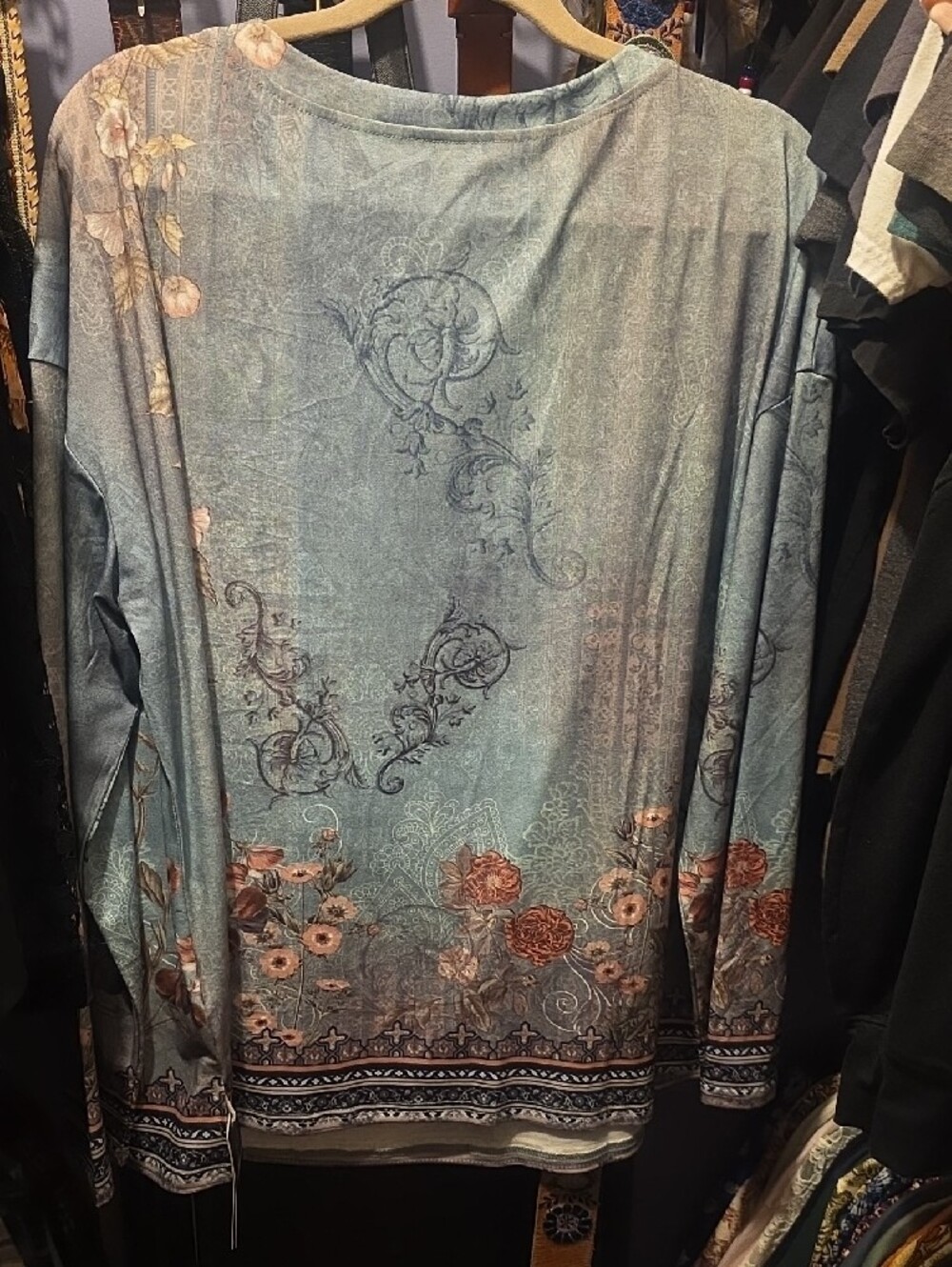 Light Blue Floral Zip-Front Women's Top - Picture 4 of 5